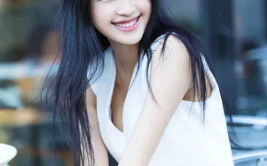 娱乐吃瓜李沁是谁啊,娱乐圈的清新小花，吃瓜群众心中的甜蜜女神